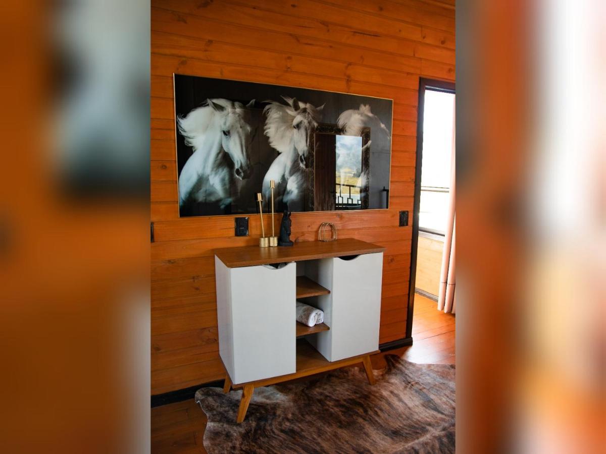 Horses La Contemporanea Proximo A E Vista Ponto Turistico Pedra Morro Do Campestre Chalet Urubici