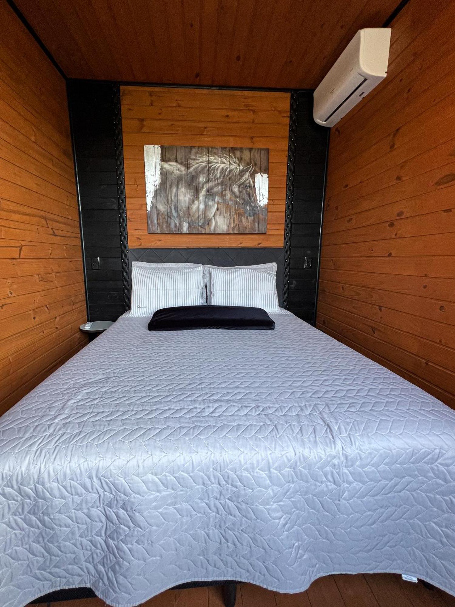Chalet Horses La Contemporanea Proximo A E Vista Ponto Turistico Pedra Morro Do Campestre